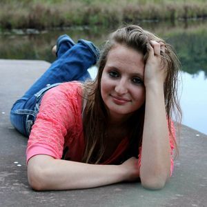 Meet your Posher, Selena